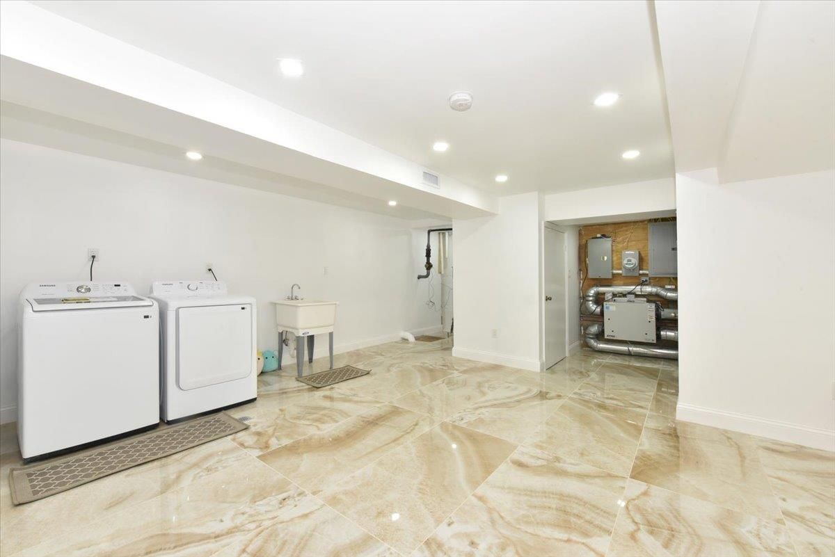Interior, Recessed Lighting, Washer
