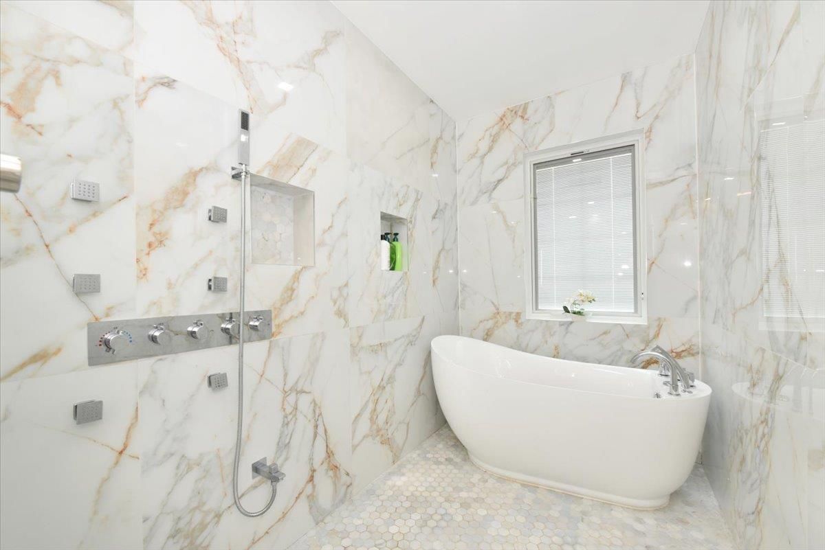 Bathroom, Free Standing Baths, Interior, Marble Walls