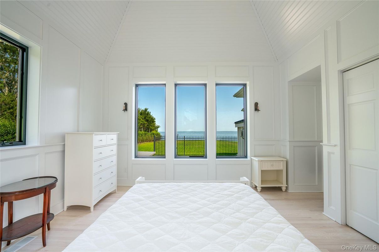 Bedroom, Interior, Water, Wood Texture Flooring