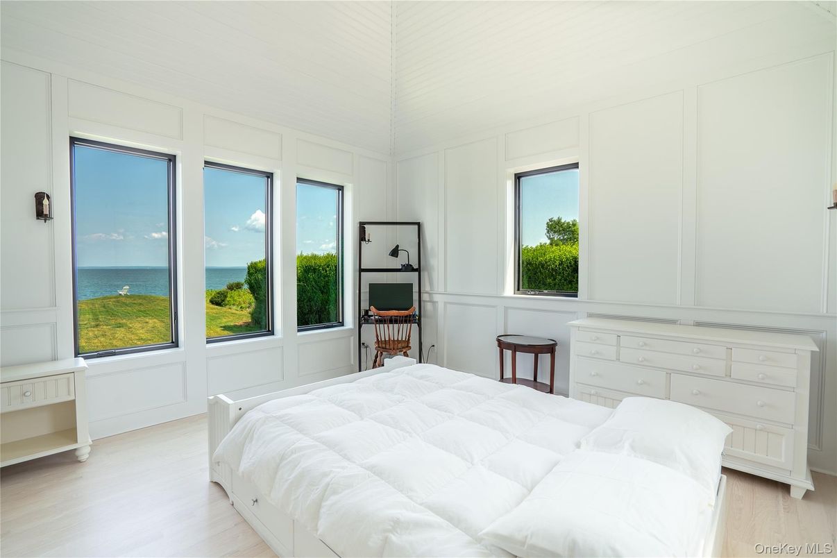 Bedroom, Interior, Water, Wood Texture Flooring