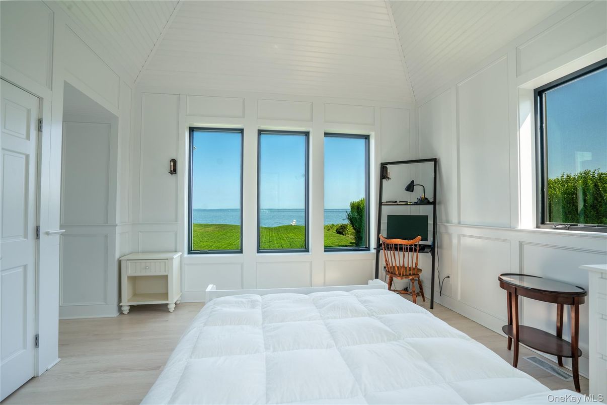 Bedroom, Interior, Water, Wood Texture Flooring