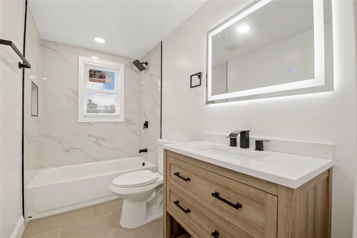 Bathroom, Interior, Marble Walls, Recessed Lighting