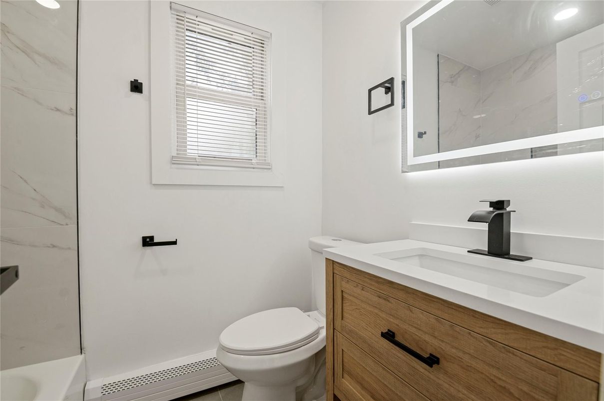 Bathroom, Interior, Marble Walls