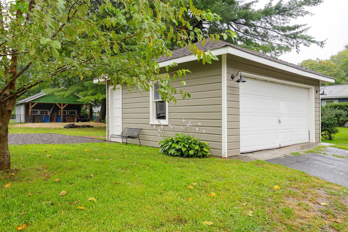 Backyard, Detached Garage, Exterior