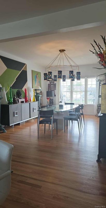 Chandelier, Dining room, Interior, Living room, Pendant Lights, Wood Texture Flooring
