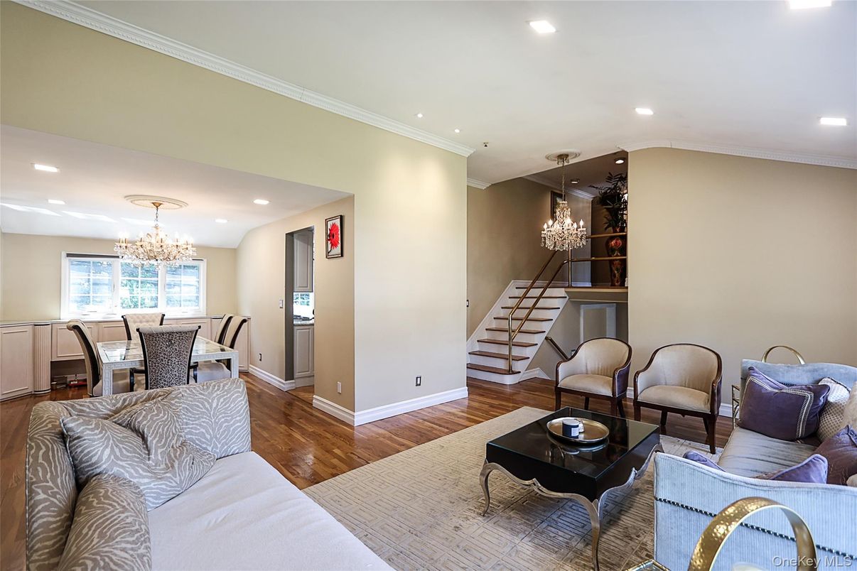 Chandelier, Dining room, Interior, Living room, Recessed Lighting, Wood Texture Flooring