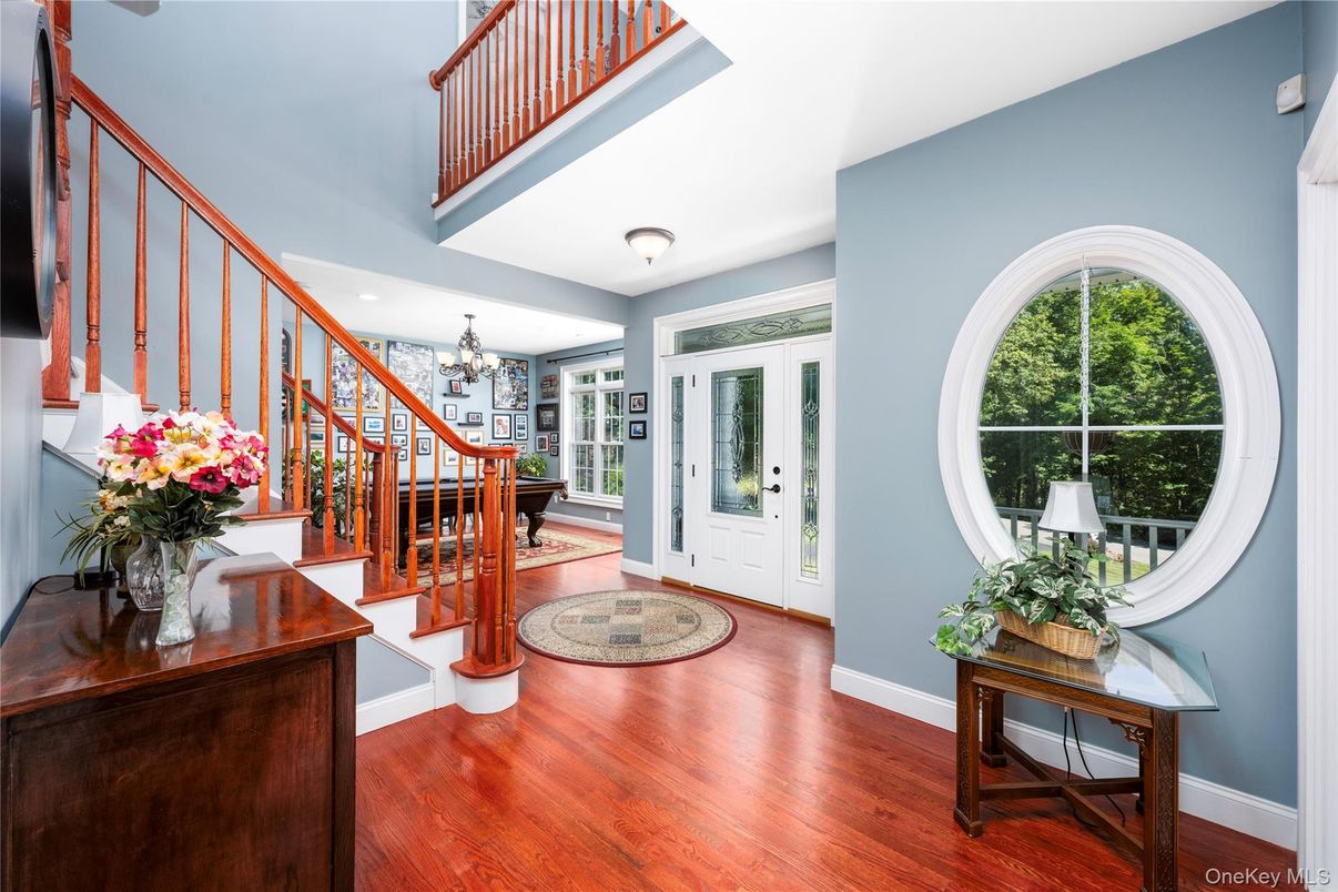 Chandelier, Interior, Wood Texture Flooring