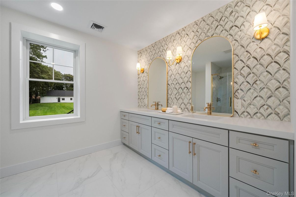 Bathroom, Dual Sink Vanities, Interior, Marble, Recessed Lighting