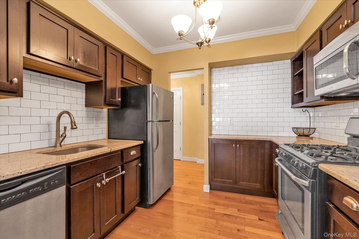 Chandelier, Interior, Kitchen, Wood Texture Flooring