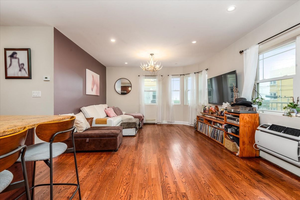 Chandelier, Interior, Living room, Recessed Lighting, Wood Texture Flooring