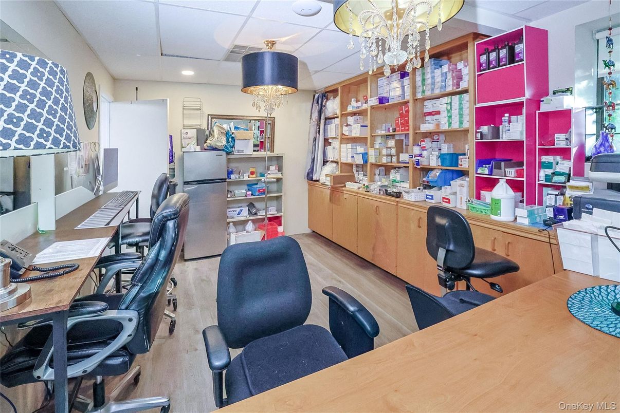 Chandelier, Home Office, Interior, Recessed Lighting, Wood Texture Flooring