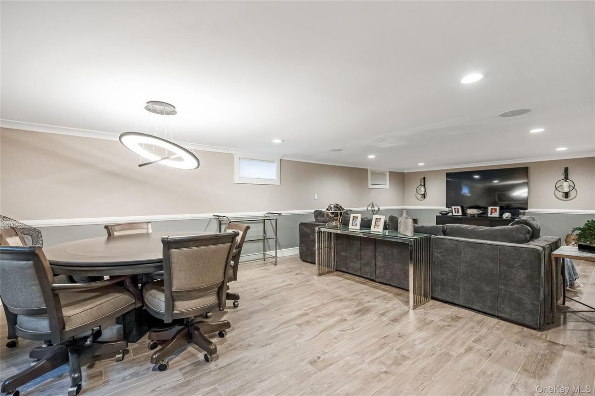 Dining room, Interior, Living room, Pendant Lights, Recessed Lighting, Wood Texture Flooring