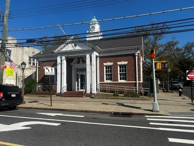 Exterior, Facade, Brick Facade, Georgian