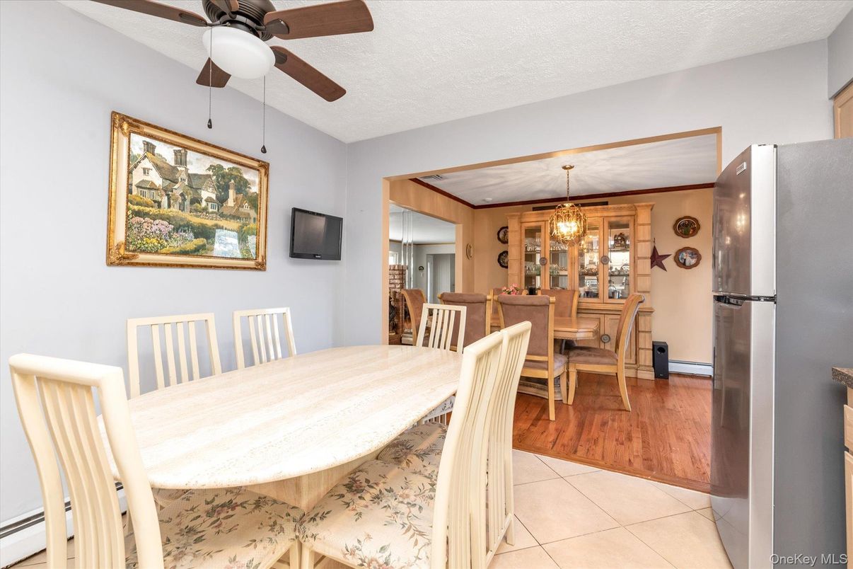 Chandelier, Dining room, Interior, Pendant Lights, Wood Texture Flooring