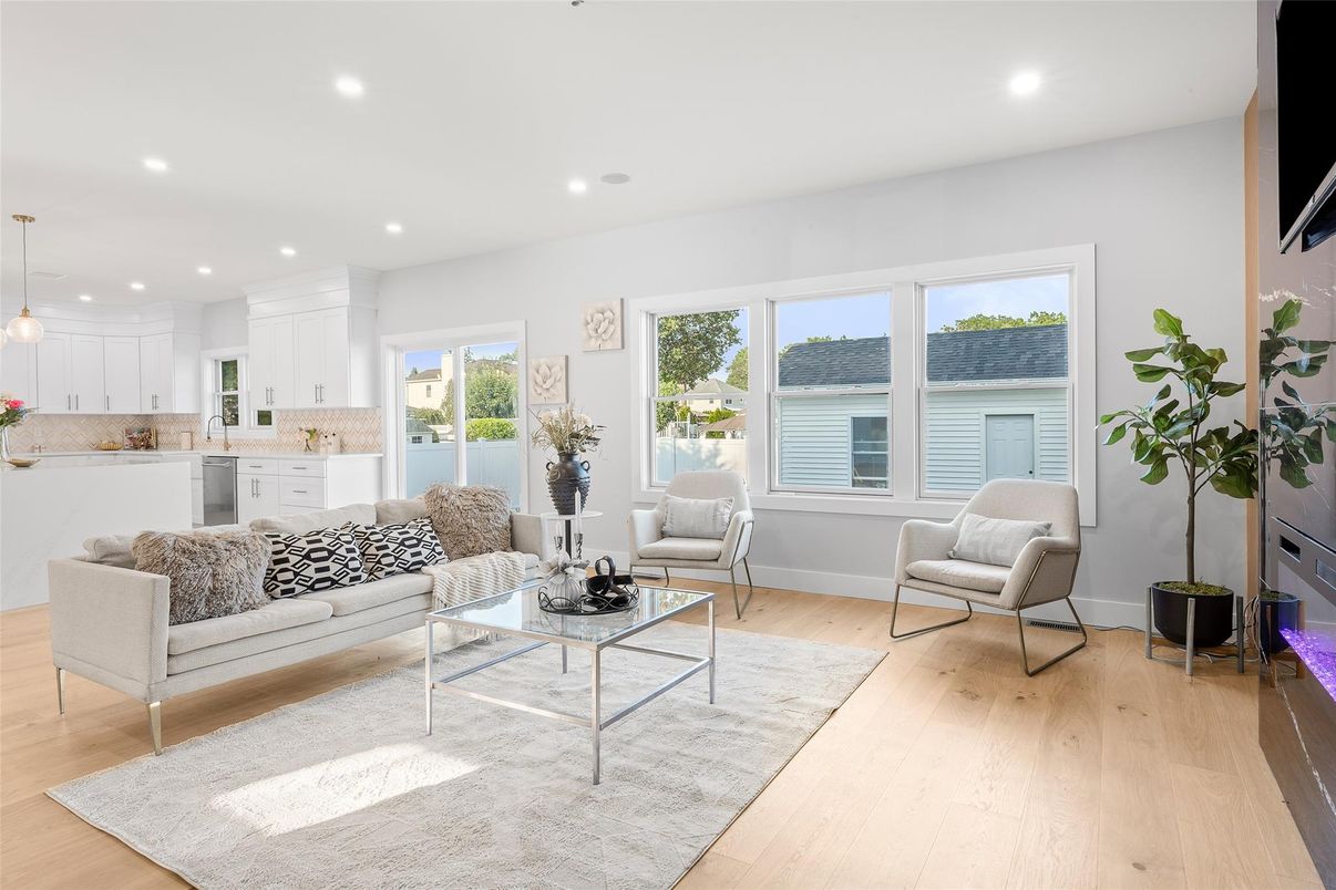 Interior, Kitchen, Living room, Pendant Lights, Recessed Lighting, Wood Texture Flooring