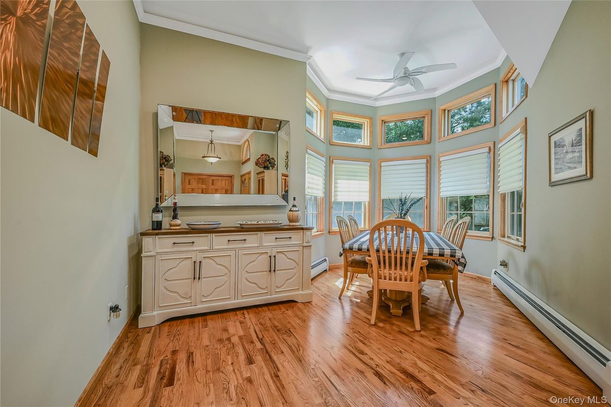 Dining room, Interior, Kitchen, Pendant Lights, Wood Texture Flooring