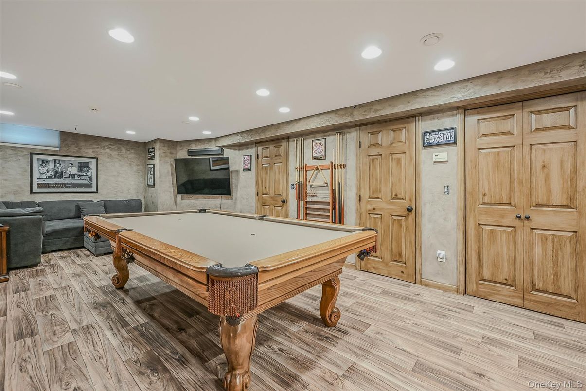 Billiard Table, Game Room, Interior, Recessed Lighting, Wood Texture Flooring