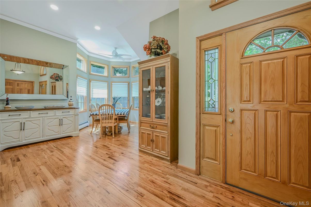Dining room, Interior, Kitchen, Recessed Lighting, Wood Texture Flooring