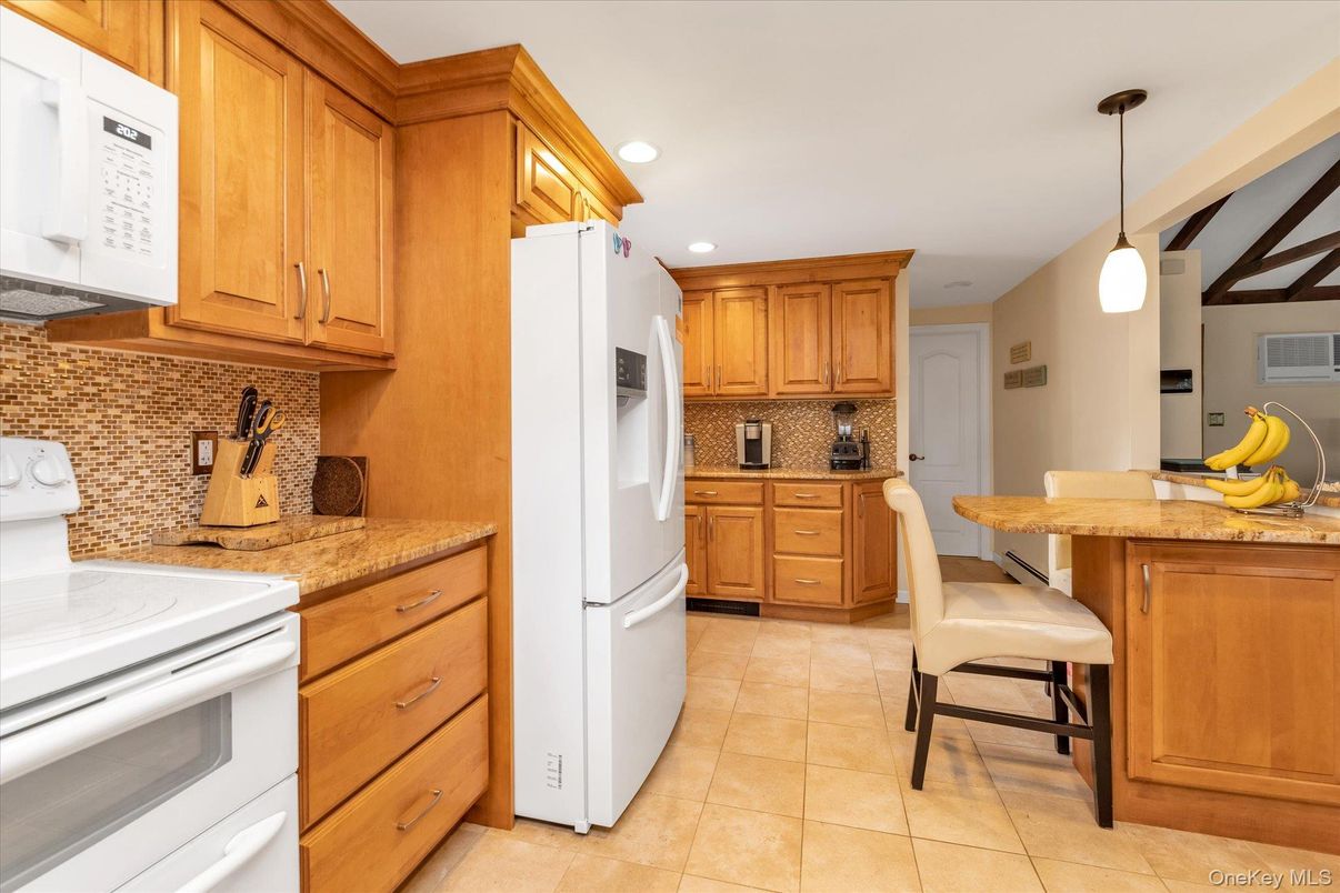 Interior, Kitchen, Pendant Lights, Recessed Lighting