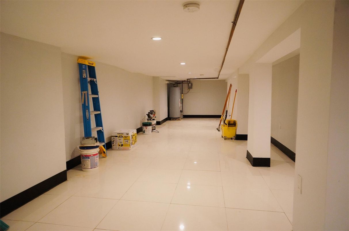 Interior, Recessed Lighting