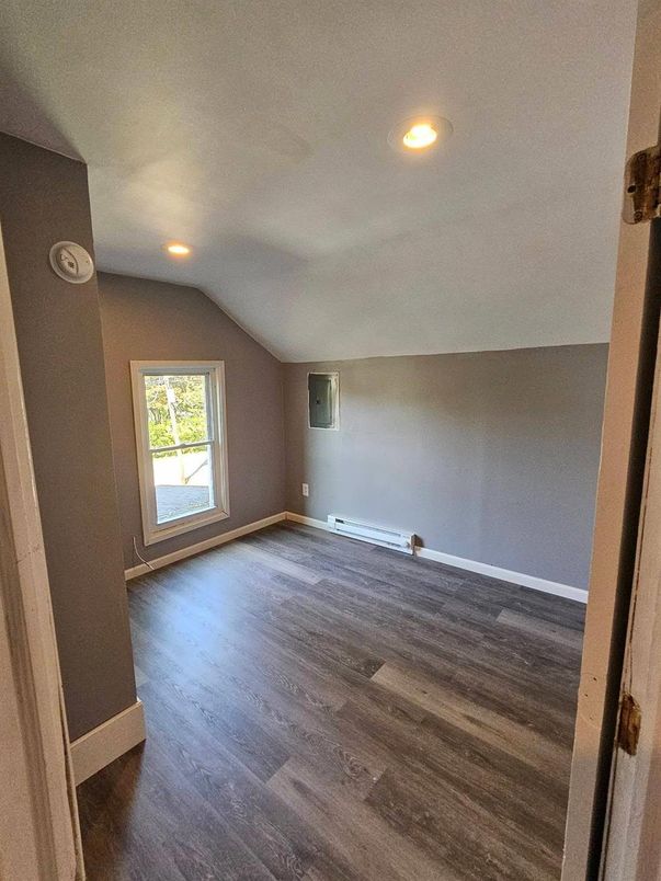 Empty room, Interior, Recessed Lighting, Wood Texture Flooring