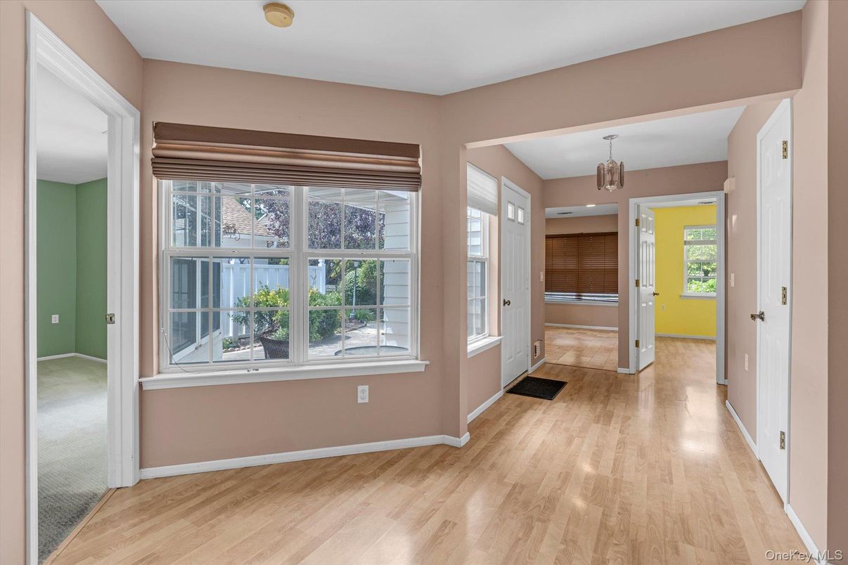 Interior, Pendant Lights, Wood Texture Flooring