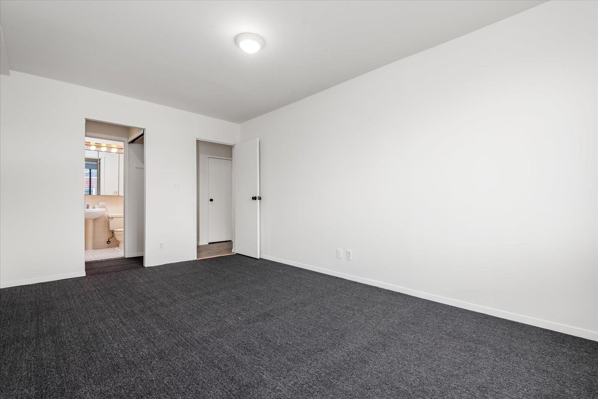 Bathroom, Empty room, Interior