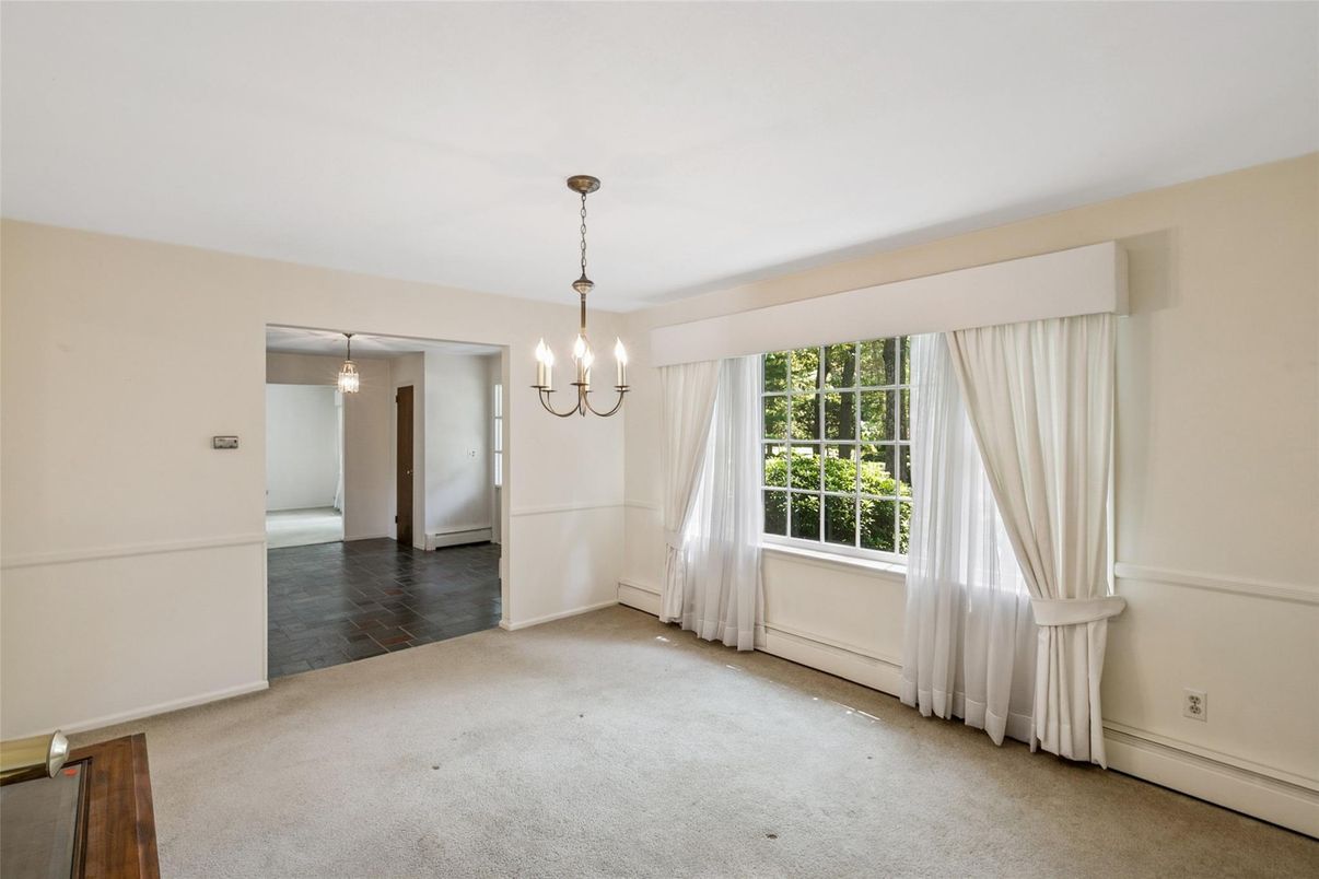Chandelier, Empty room, Interior, Pendant Lights