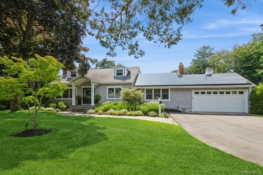 Attached, Exterior, Facade, Cape Cod