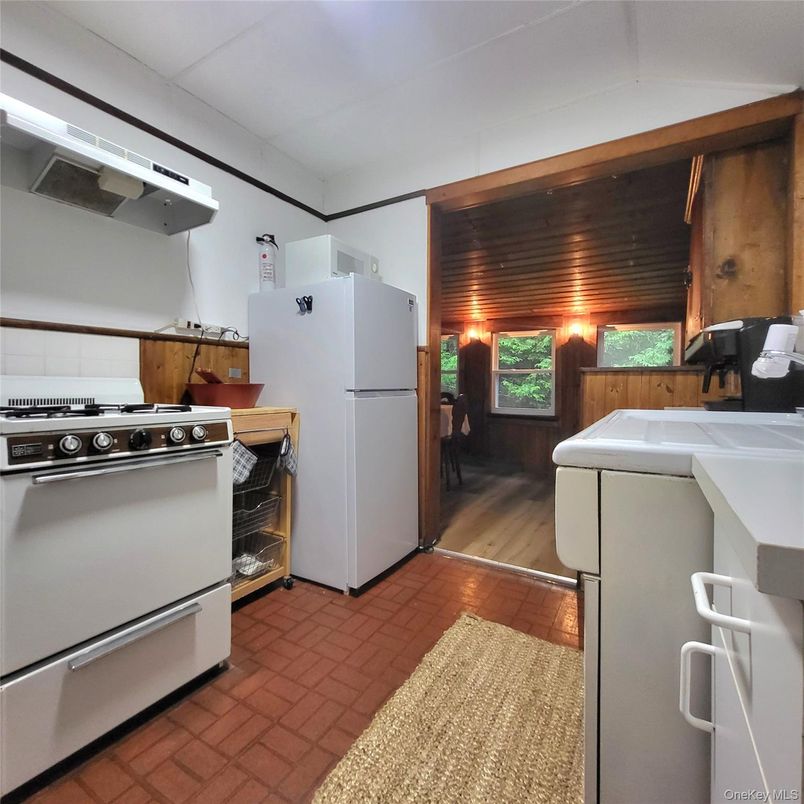 Interior, Kitchen, Stainless Steel Appliances, Washer, Wood Texture Flooring