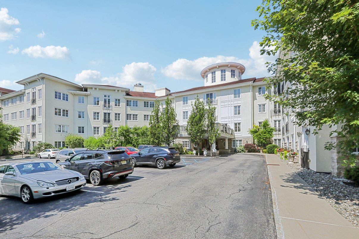 Exterior, Facade, Condo Building