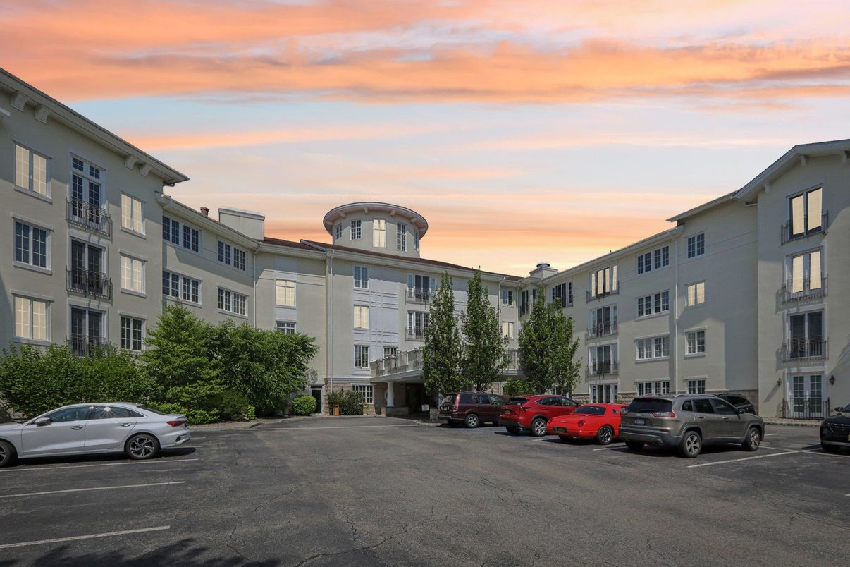 Exterior, Facade, Condo Building