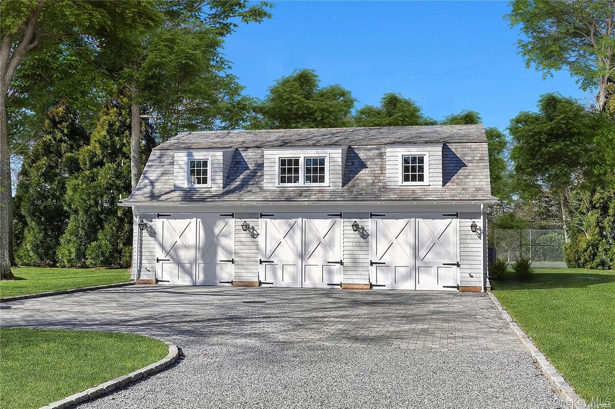 Attached, Exterior, Facade, Cape Cod