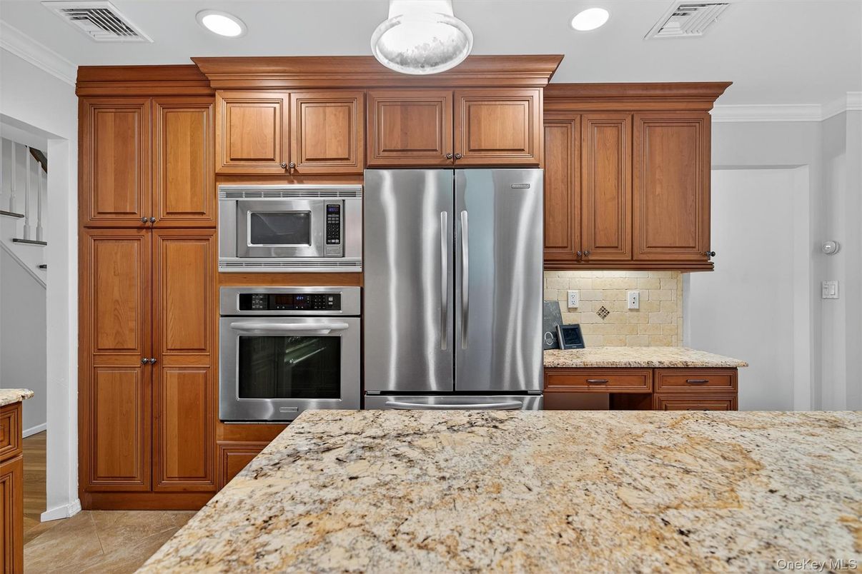 Interior, Kitchen, Pendant Lights, Recessed Lighting, Stainless Steel Appliances