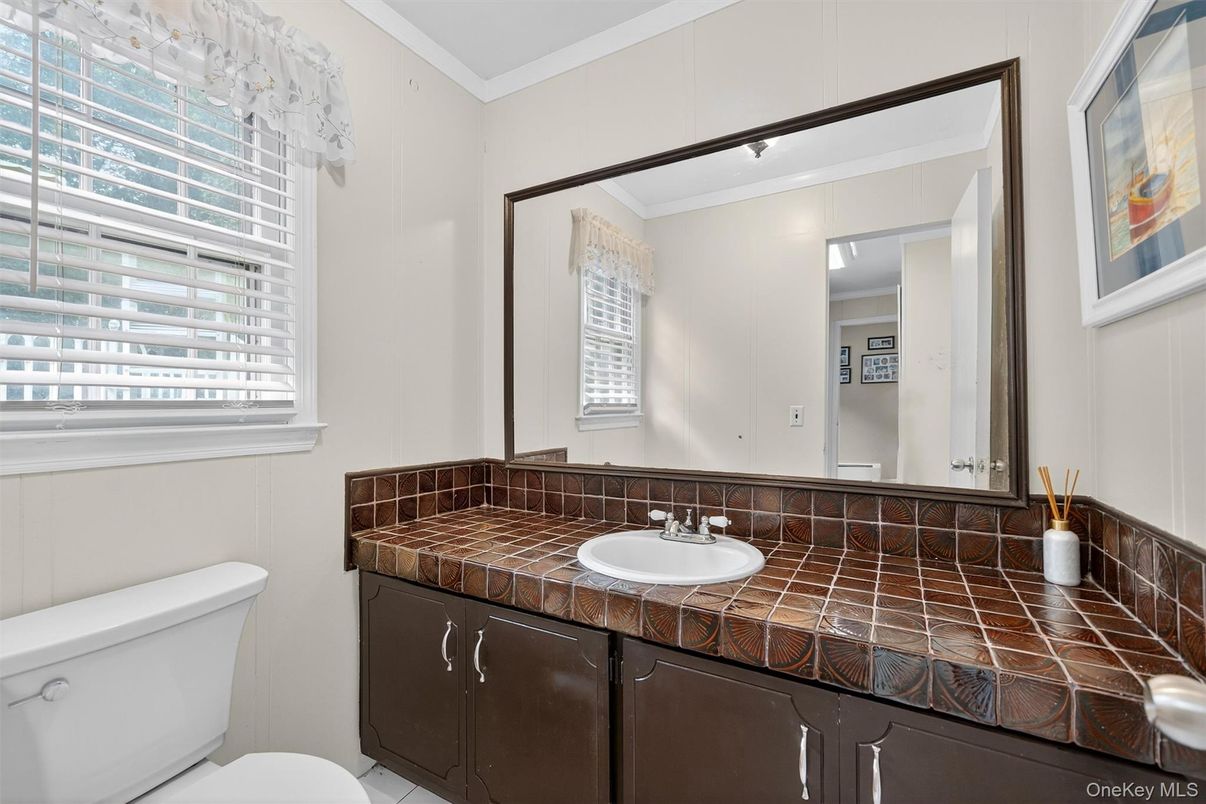 Bathroom, Interior, Tile Countertops