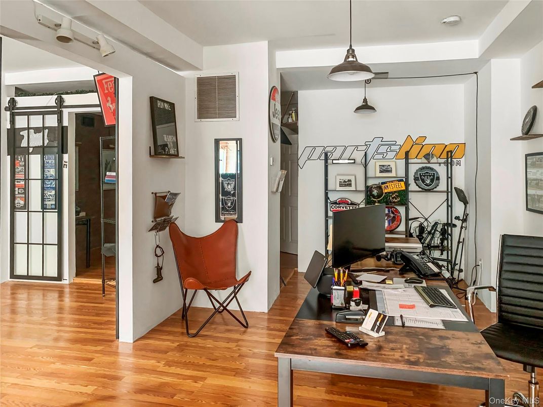 Home Office, Interior, Pendant Lights, Wood Texture Flooring