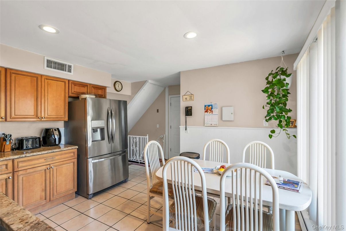 Dining room, Interior, Kitchen, Recessed Lighting