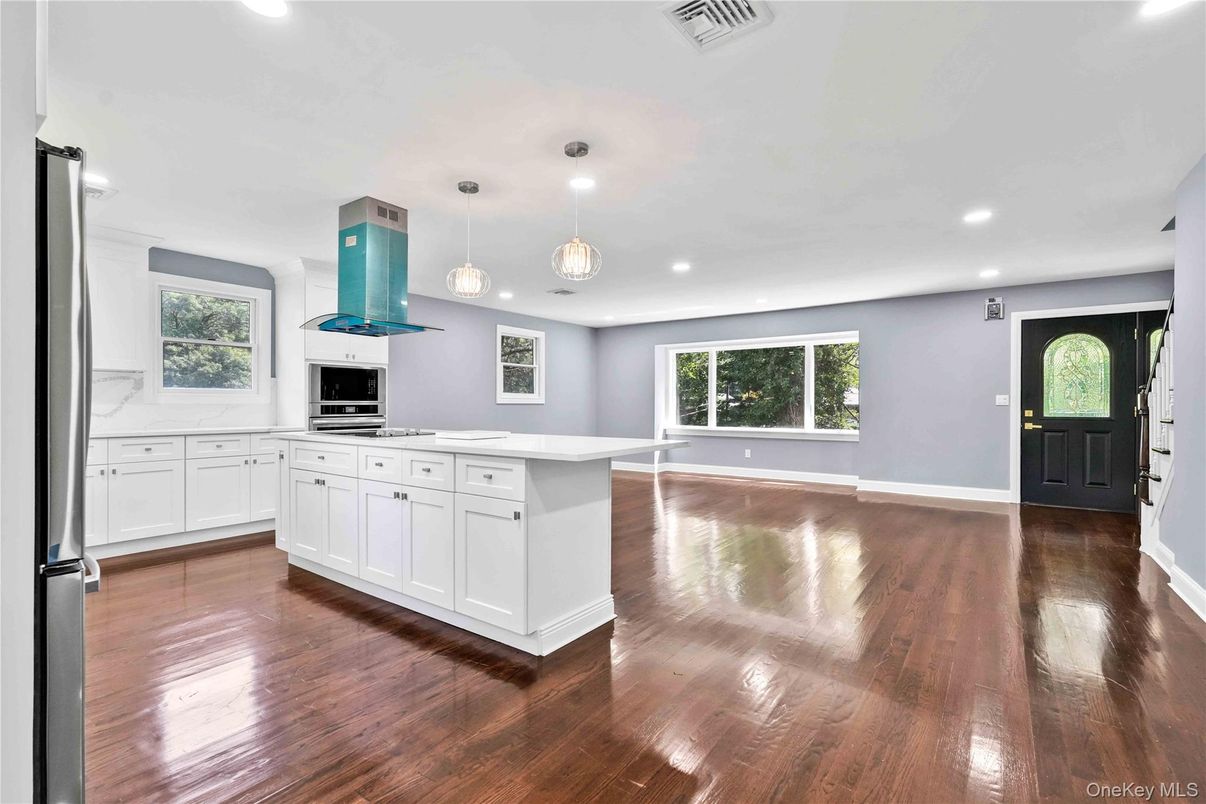 Interior, Kitchen, Pendant Lights, Recessed Lighting, Wood Texture Flooring