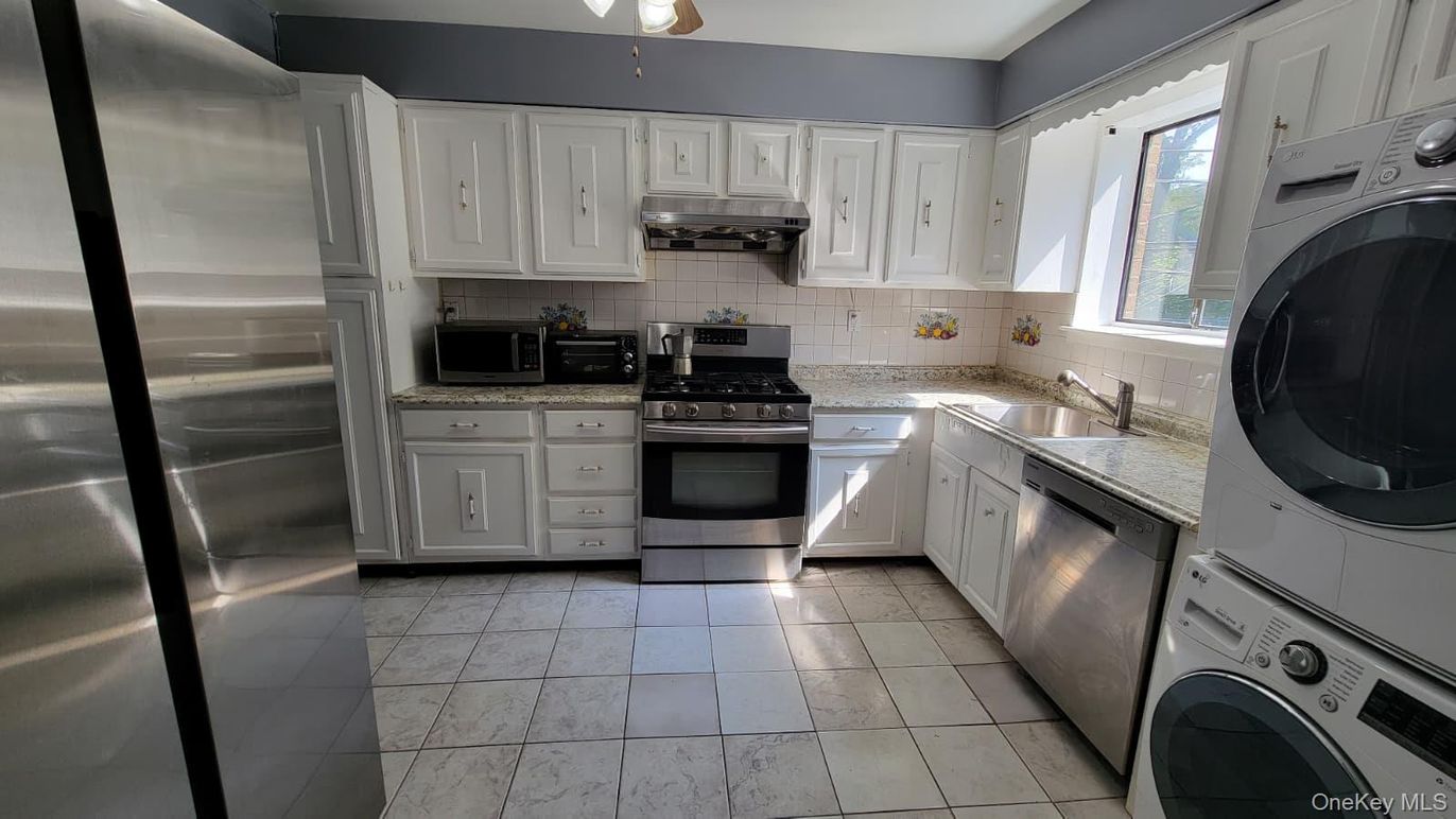 Interior, Kitchen, Stainless Steel Appliances, Washer