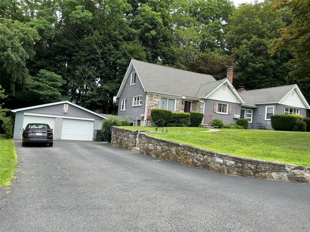 Detached Garage, Exterior, Facade, Cape Cod
