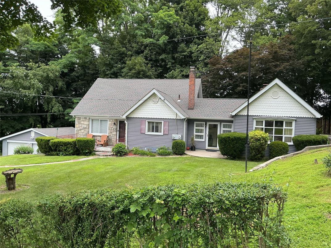 Backyard, Detached Garage, Exterior