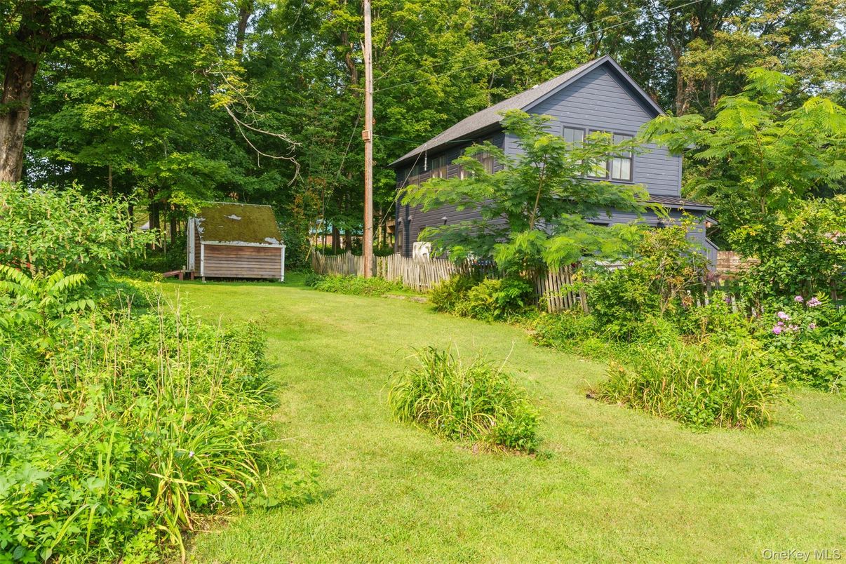 Backyard, Exterior, Hot Tub