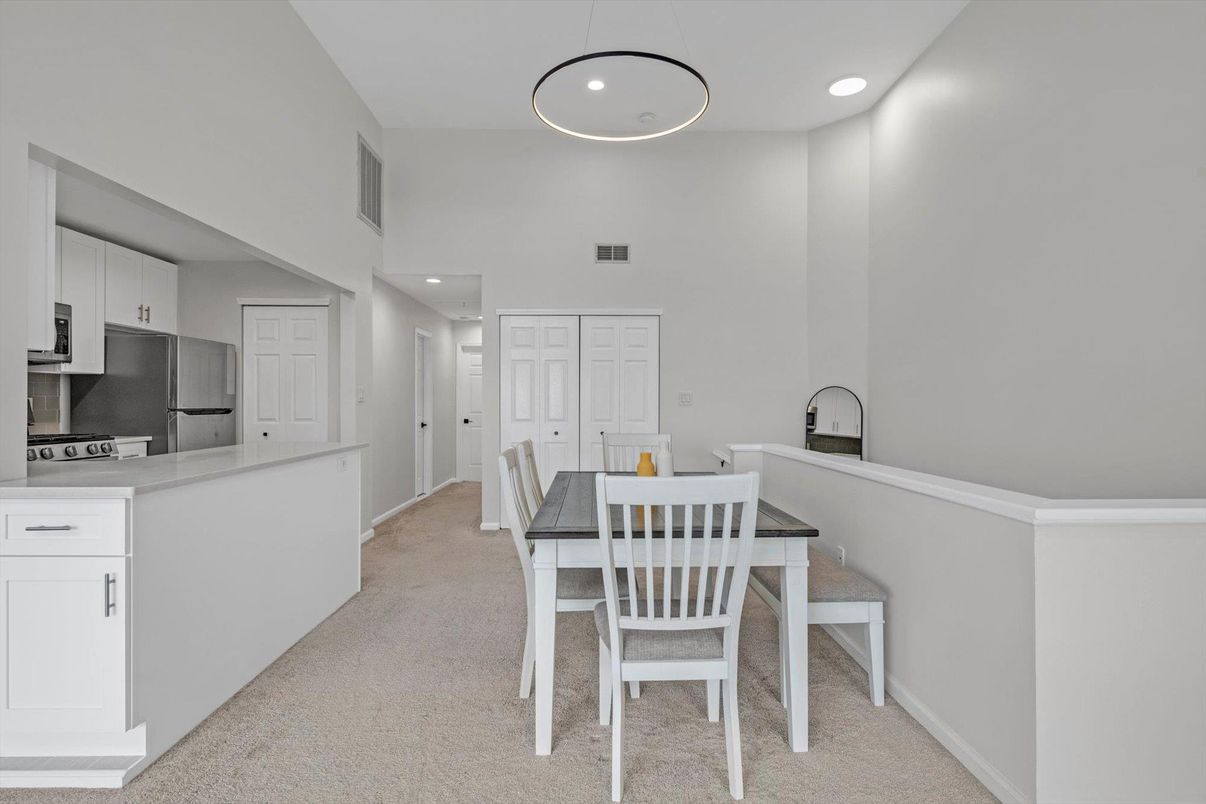 Dining room, Interior, Kitchen, Recessed Lighting