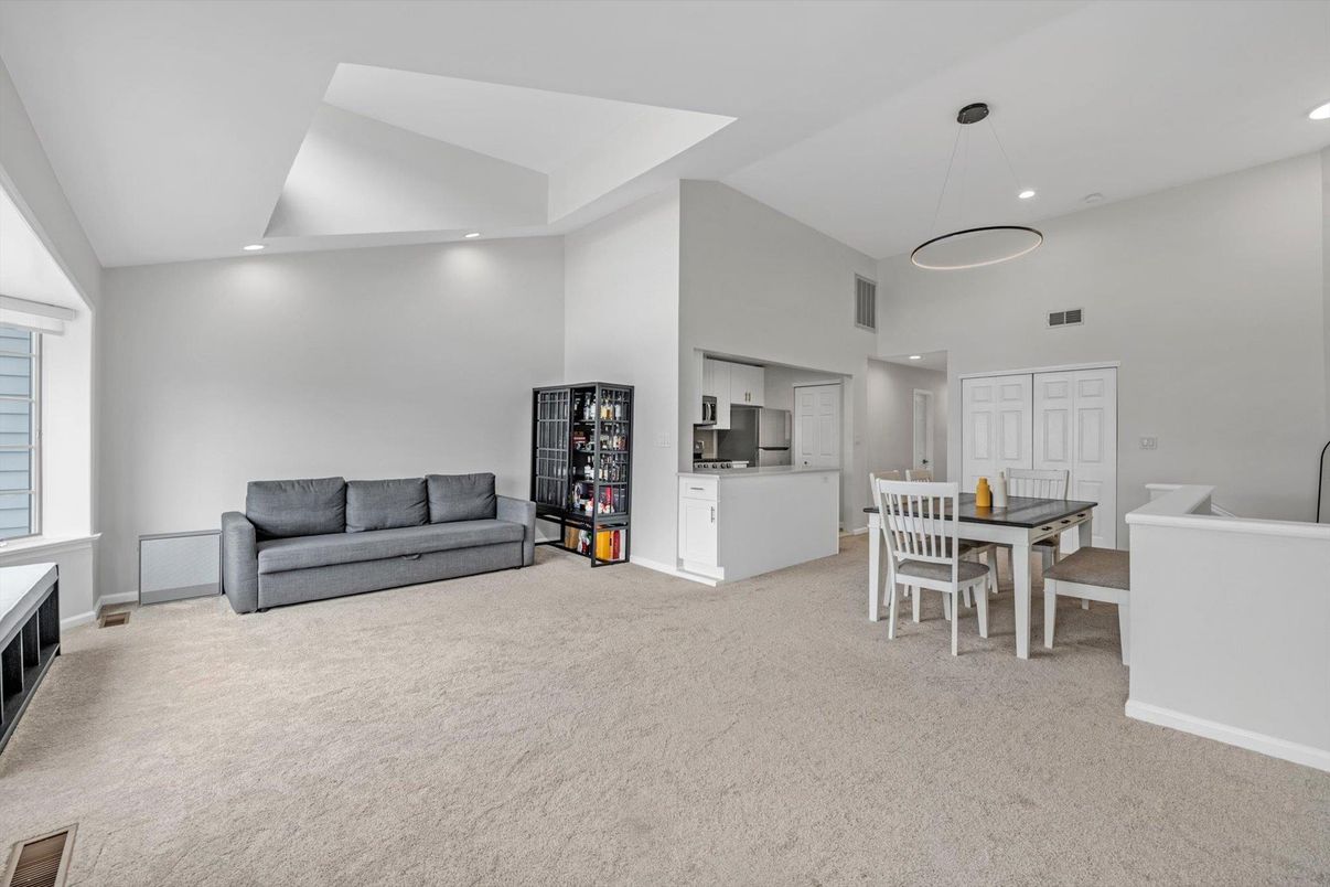 Dining room, Interior, Kitchen, Pendant Lights, Recessed Lighting