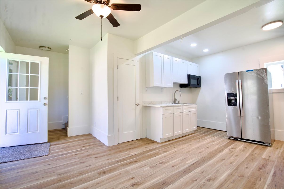 Interior, Kitchen, Recessed Lighting, Wood Texture Flooring