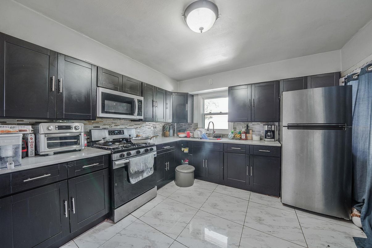 Interior, Kitchen, Marble, Stainless Steel Appliances