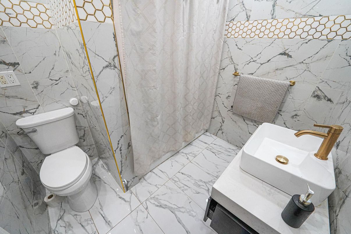 Bathroom, Interior, Marble, Marble Walls