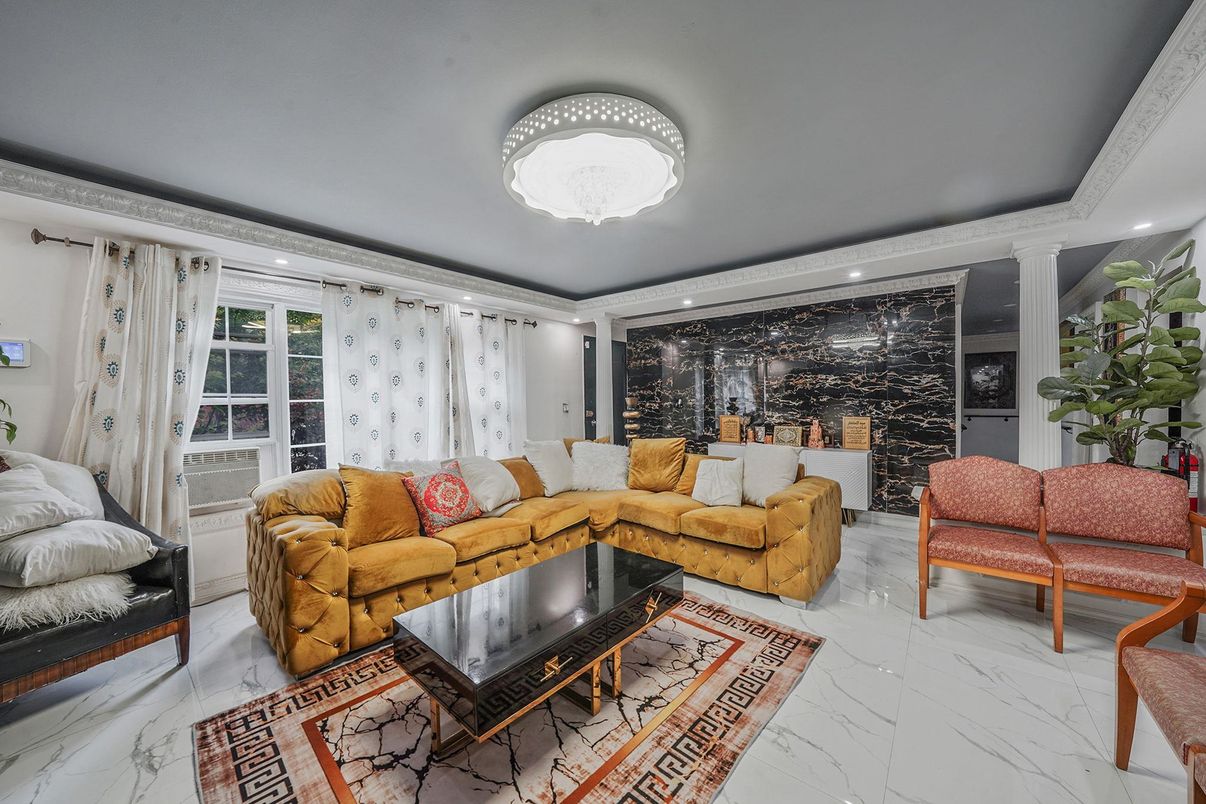 Interior, Living room, Marble, Recessed Lighting