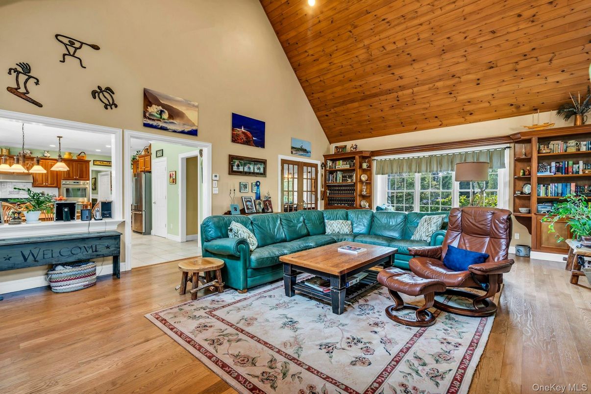 Interior, Kitchen, Living room, Pendant Lights, Recessed Lighting, Wooden Ceilings, Wood Texture Flooring