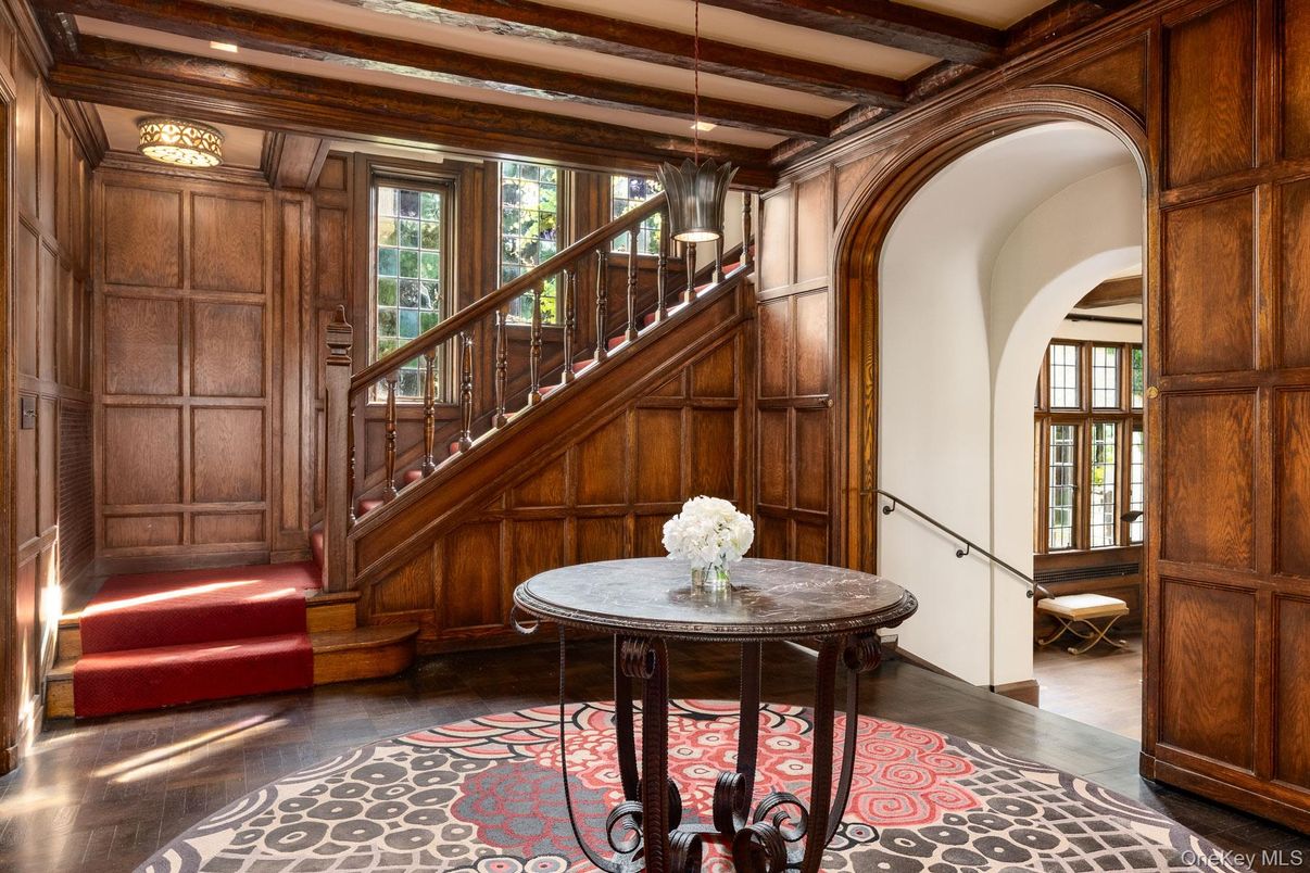 Interior, Pendant Lights, Recessed Lighting, Wooden Beams, Wood Texture Flooring, Wooden Walls